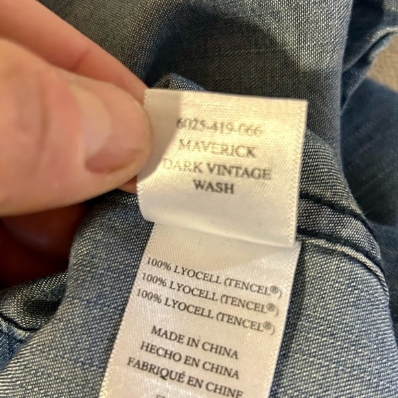 πβRailsβ Maverick Dark Vintage Wash Shacket w/ Hidden Button Front Size Sπ - Picture 12 of 15